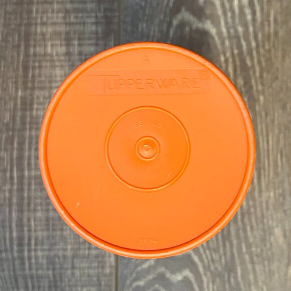 Tupperware Juice Container with Lid - Picture 6 of 12